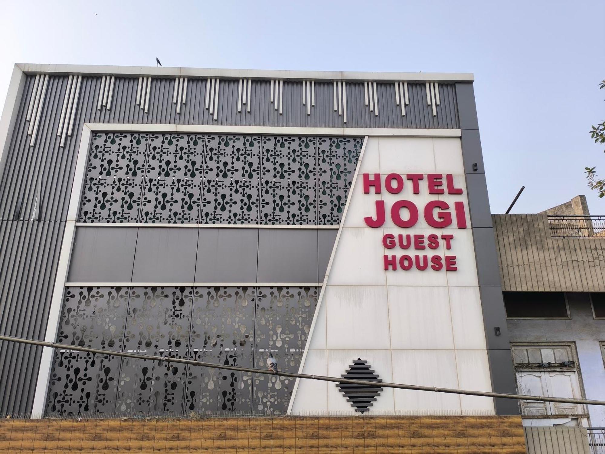 Hotel Jogi Guest House Welcome All Families, Friends, Groups, Couples, Singles Fully Airconditioner, Attach Washrooms, Lift, Wifi, 24 Hours Room Service, Power Backup Амрітсар Екстер'єр фото