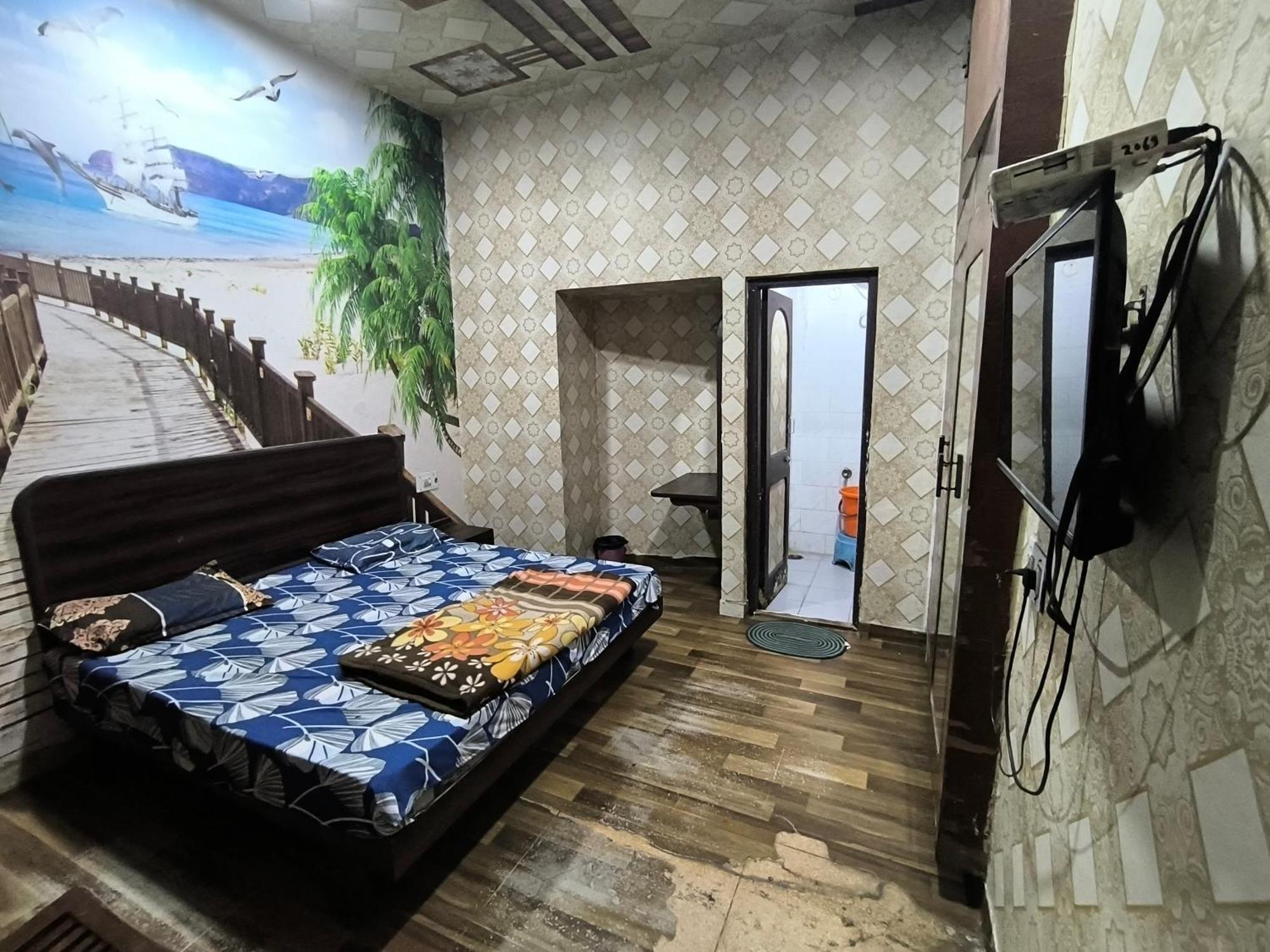 Hotel Jogi Guest House Welcome All Families, Friends, Groups, Couples, Singles Fully Airconditioner, Attach Washrooms, Lift, Wifi, 24 Hours Room Service, Power Backup Амрітсар Екстер'єр фото